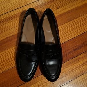 12M Clarks Leather Penny Loafers w/ Padded Sole